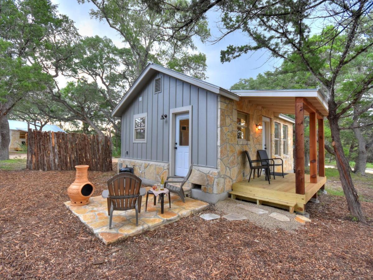 Cabins At Flite Acres - Morning Dove Wimberley Ngoại thất bức ảnh